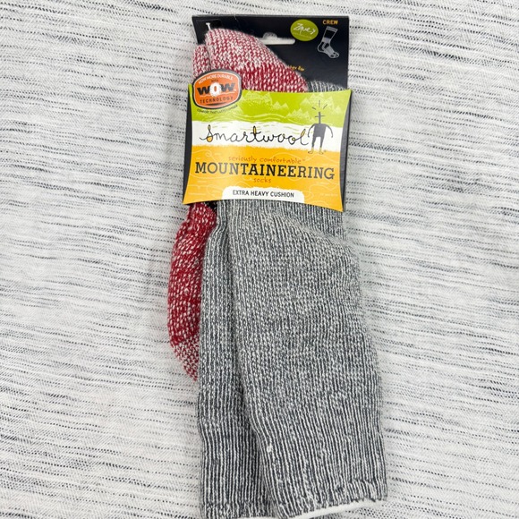 Smartwool Other - NEW Smartwool Men's Mountaineering Crew Socks Large Gray Red Extra Heavy Cushion